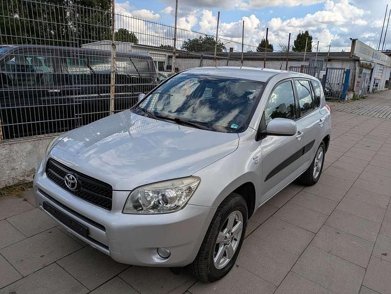 Silber Gebraucht 2008 Toyota RAV4 Sol SUV | 4.300 € (Guter Preis) - Bild 1/4