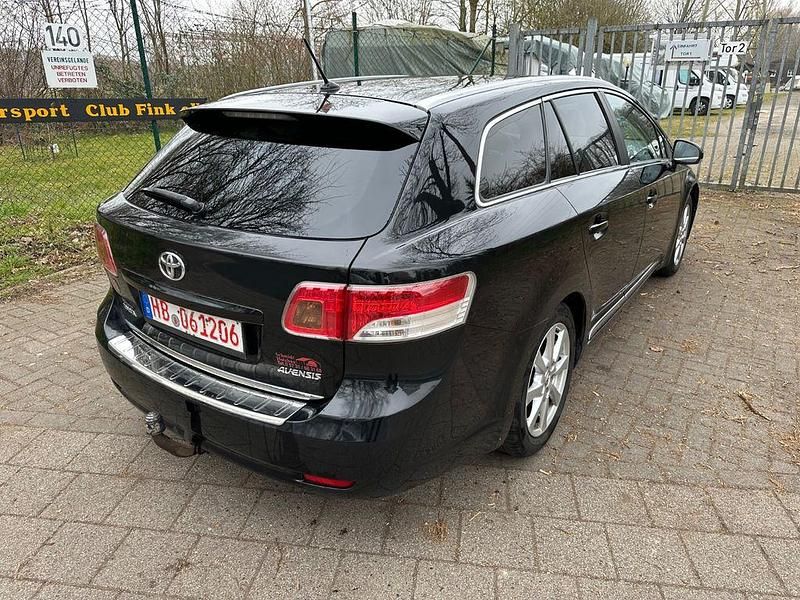 Gebraucht Toyota Avensis Executive 152 PS (111 kW) 2009 Schwarz Kombi