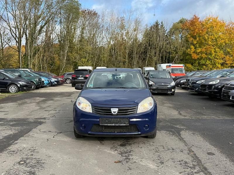 Blau Gebraucht 2009 Dacia Sandero Ambiance Limousine | 800 € (Superpreis) - Bild 1/4