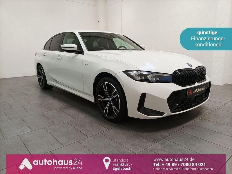Weiß Gebraucht 2024 BMW 330e M Sport Limousine | 42.470 € (Fairer Preis) - Bild 1/4