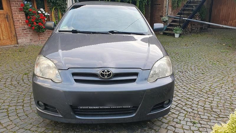 Grau Gebraucht 2006 Toyota Corolla Kleinwagen | 3.200 € (Fairer Preis) - Bild 1/4