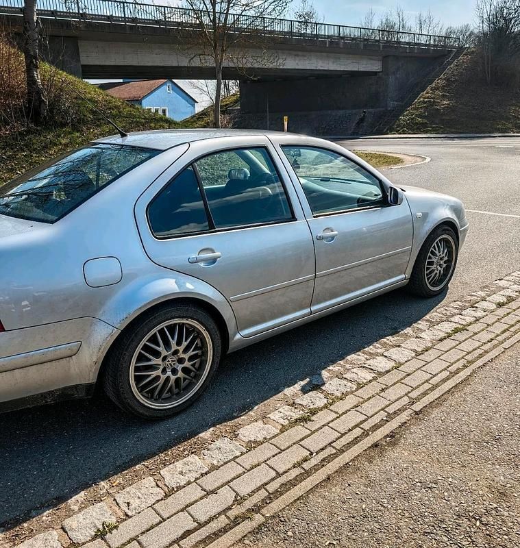 Second-hand VW Bora 100 CP (73 kW) 2005 Berlinǎ