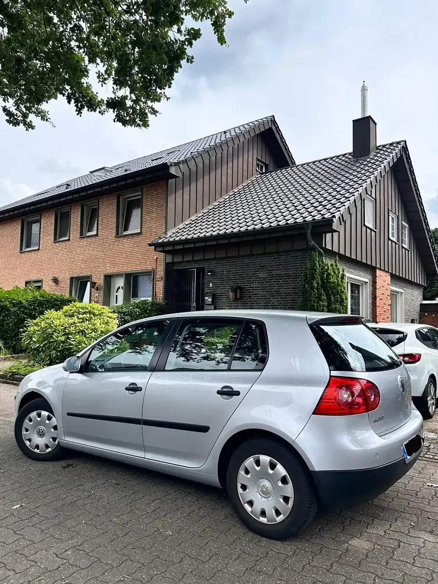 Gebraucht VW Golf V 75 PS (55 kW) 2004 Silber Kleinwagen