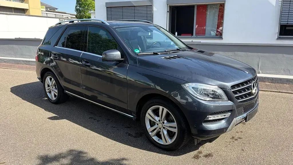 Gebraucht Mercedes ML500 408 PS (300 kW) 2014 Grau SUV