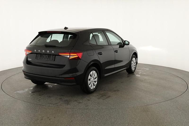 Neu Skoda Fabia Selection 2025 Black magic perleffekt Kleinwagen