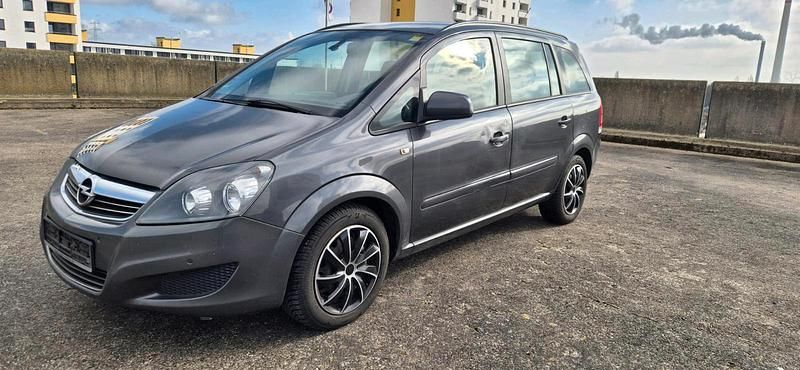 Grau Gebraucht 2005 Opel Zafira Van / Kleinbus | 3.400 € - Bild 1/4