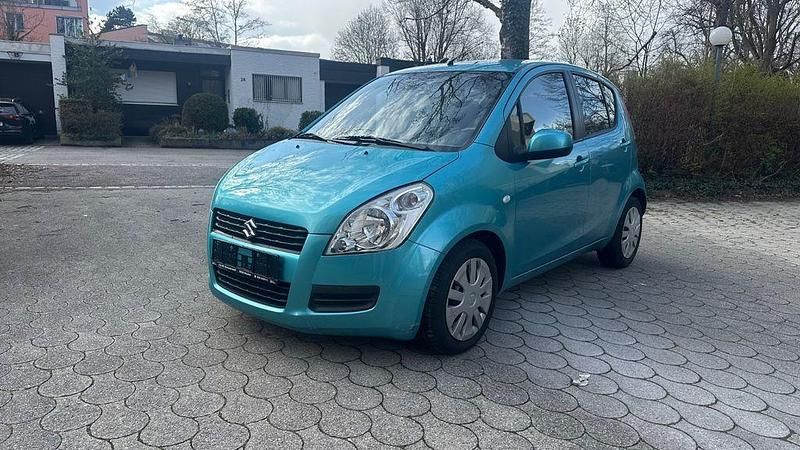 Gebraucht Suzuki Splash 86 PS (63 kW) 2009 Blau Kleinwagen