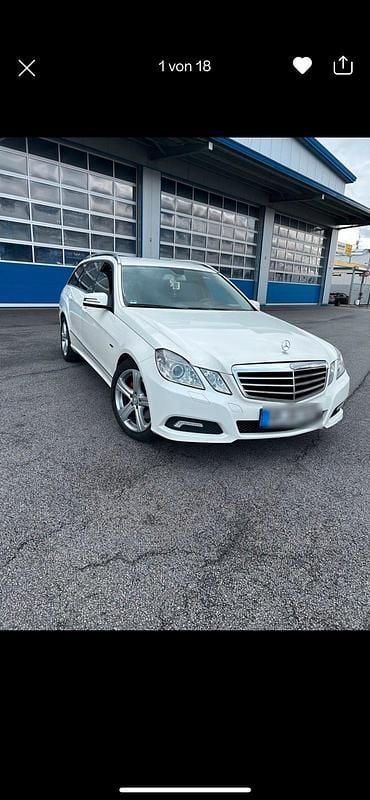 Weiß Gebraucht 2010 Mercedes E250 Kombi | 6.900 € (Fairer Preis) - Bild 1/4