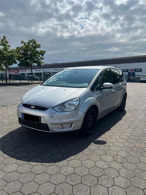 Silber Gebraucht 2008 Ford S-MAX S Van / Kleinbus | 3.700 € (Fairer Preis) - Bild 1/4