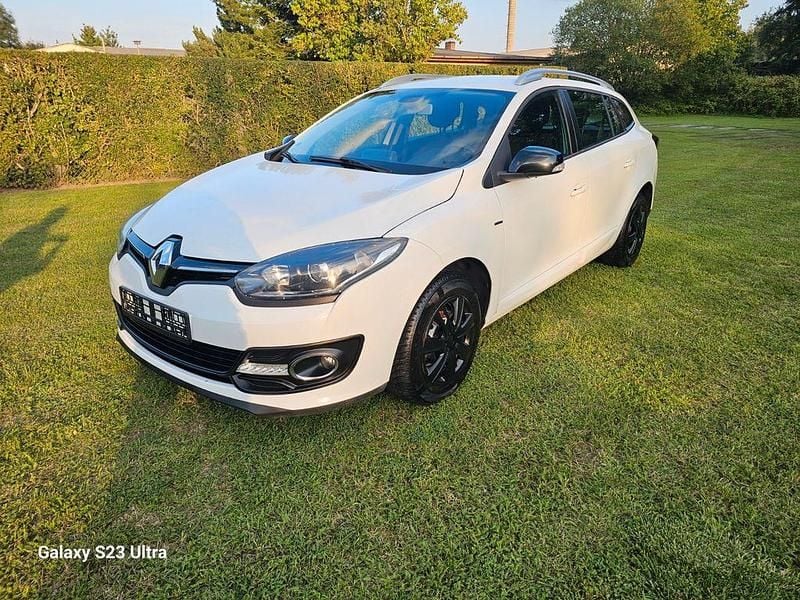 Weiß Gebraucht 2015 Renault Mégane III LIMITED Limousine | 4.590 € (Fairer Preis) - Bild 1/4
