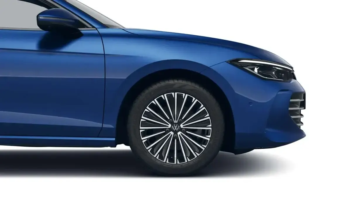 Gebraucht VW Passat Elegance 150 PS (110 kW) 2025 Reef blue metallic Kombi