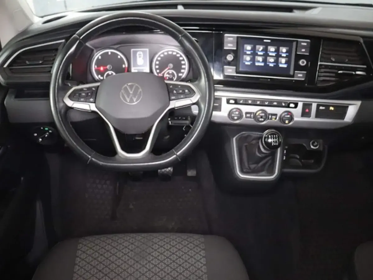 Używany VW Multivan Trendline 150 KM (110 kW) 2021 Minivan