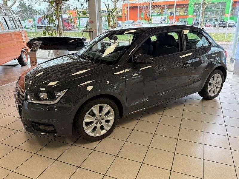 Grau Gebraucht 2018 Audi A1 Sportback Sport Kleinwagen | 13.950 € (Guter Preis) - Bild 1/4