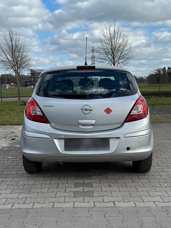 Gebraucht Opel Corsa 80 PS (58 kW) 2008 Silber Kleinwagen