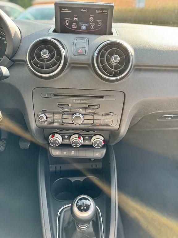 Gebraucht Audi A1 Design 105 PS (77 kW) 2010 Weiß Kleinwagen