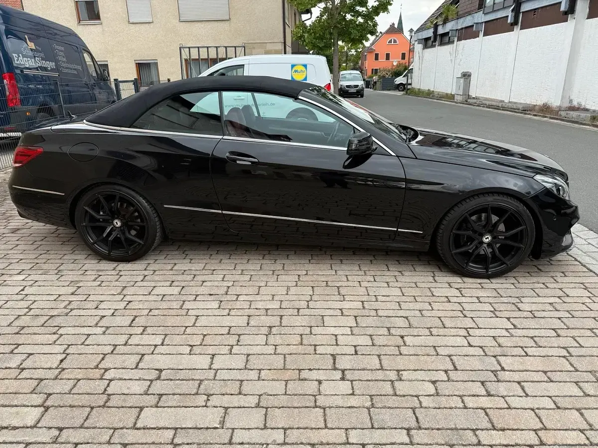 Second-hand Mercedes E250 204 CP (150 kW) 2014 Negru Cabrio