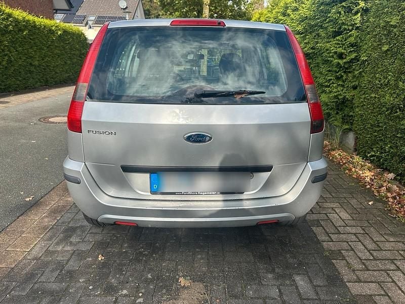Silber Gebraucht 2005 Ford Fusion Kleinwagen | 1.550 € (Guter Preis) - Bild 1/4