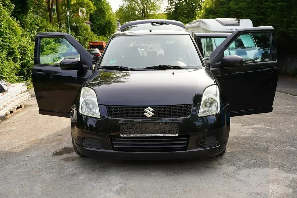 Gebraucht Suzuki Swift Comfort 92 PS (67 kW) 2005 Schwarz Kleinwagen