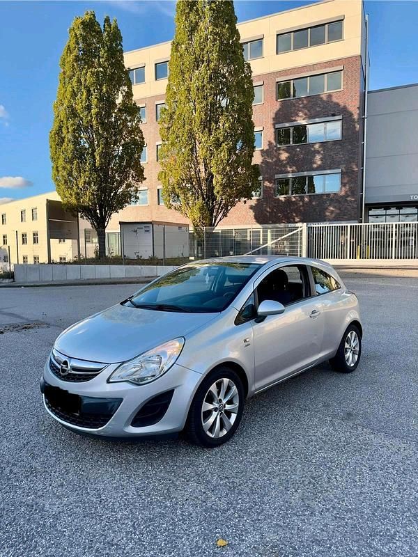 Silber Gebraucht 2013 Opel Corsa Active Kleinwagen | 2.700 € (Superpreis) - Bild 1/4