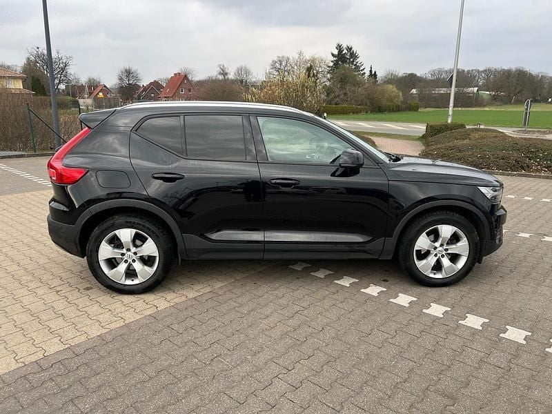 Schwarz Gebraucht 2019 Volvo XC40 SUV | 16.750 € (Superpreis) - Bild 1/4
