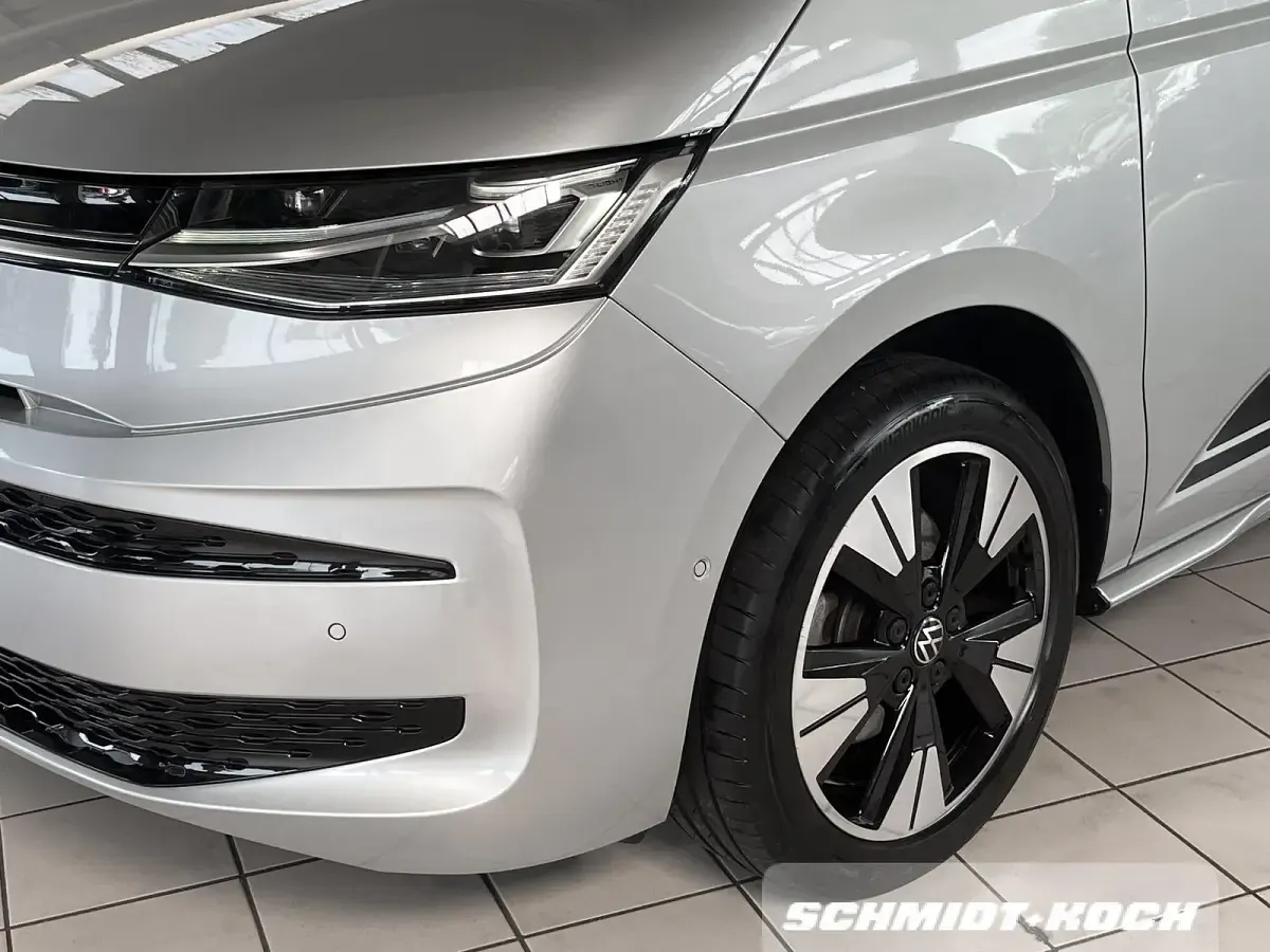 Gebraucht VW Multivan Edition 204 PS (150 kW) 2025 Reflexsilber (silber) Van / Kleinbus