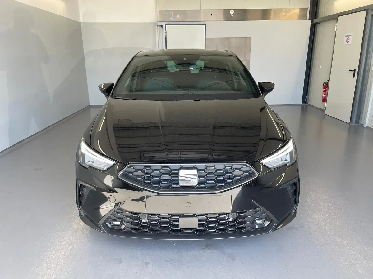 Neu Seat Ibiza Style 116 PS (85 kW) 2026 [0e0e] midnight schwarz metallic Kleinwagen