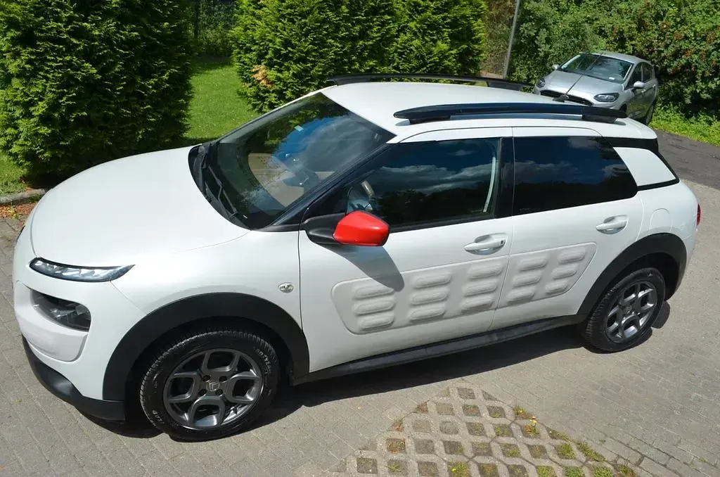 Gebraucht Citroën C4 99 PS (72 kW) 2016 Weiß Limousine