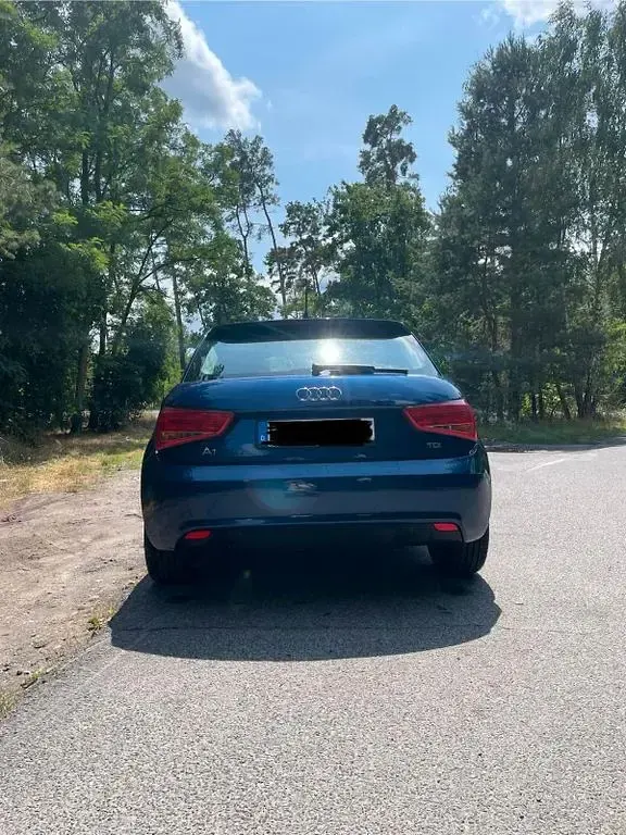 Gebraucht Audi A1 Ambition 105 PS (77 kW) 2010 Blau Kleinwagen