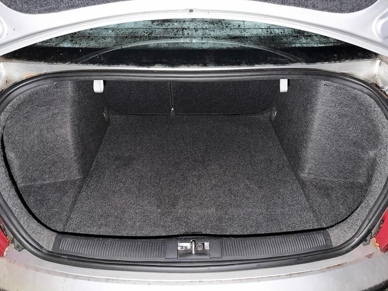 Gebraucht Skoda Fabia Classic 75 PS (55 kW) 2004 Silber Limousine