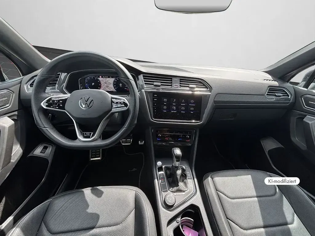 Gebraucht VW Tiguan Allspace R-line 245 PS (180 kW) 2023 Pyritsilber metallic (metallic) SUV