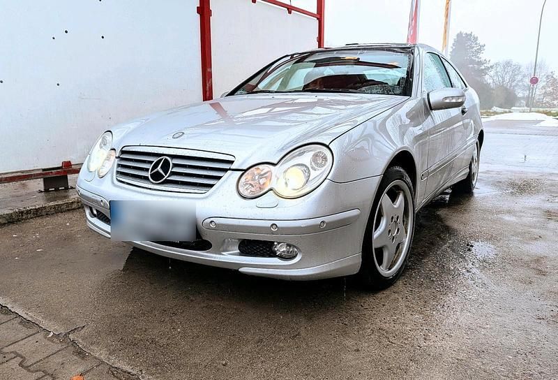 Gebraucht 2004 Mercedes C320 Coupé | 2.300 € (Fairer Preis) - Bild 1/4