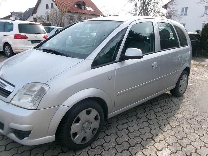 Gebraucht Opel Meriva Edition 90 PS (66 kW) 2010 Silber Van / Kleinbus