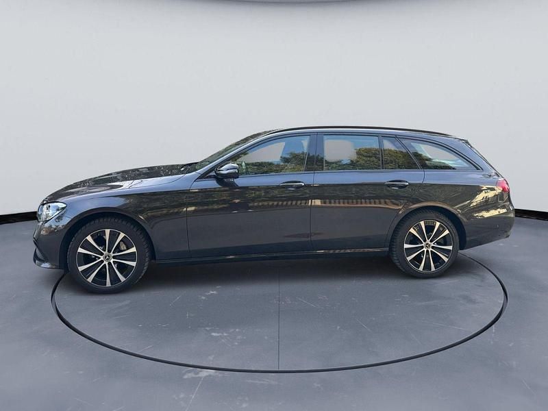 Gebraucht Mercedes E300 306 PS (225 kW) 2021 Grau Kombi