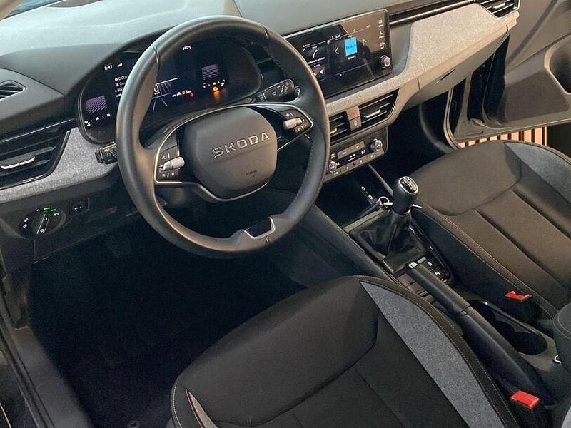 Gebraucht Skoda Scala Selection 116 PS (85 kW) 2025 Schwarz schwarz (metallic) Kleinwagen