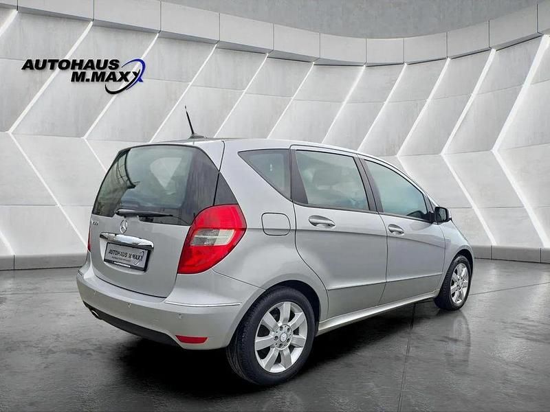 Gebraucht Mercedes A200 136 PS (100 kW) 2010 Silber Limousine