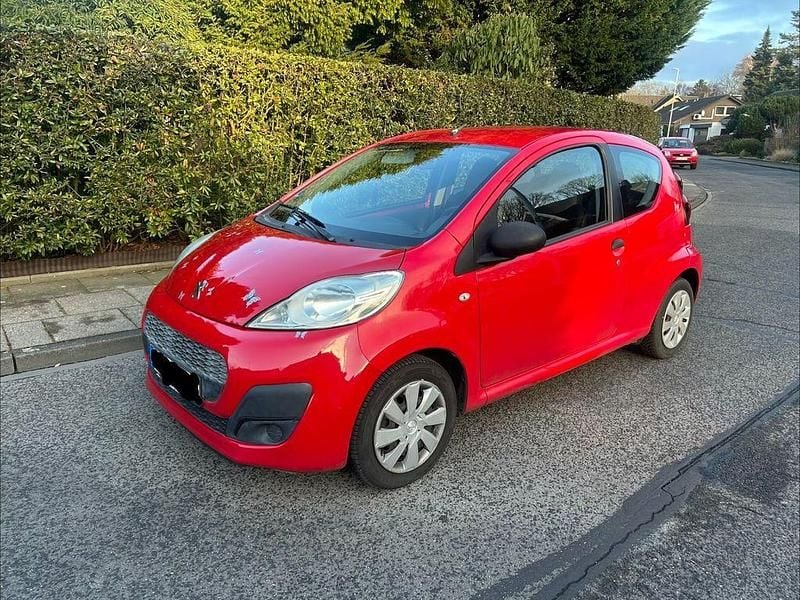 Rot Gebraucht 2014 Peugeot 107 Access Kleinwagen | 2.500 € (Superpreis) - Bild 1/4