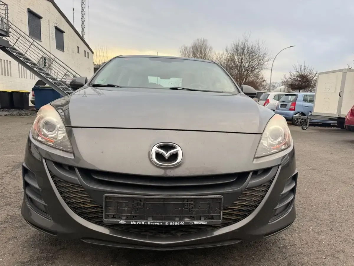 Usata Mazda 3 Active Plus 105 CV (77 kW) 2010 Grigio Berlina