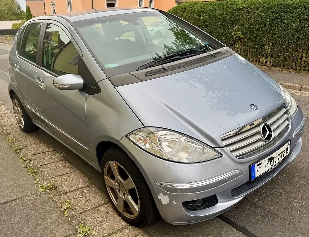 Gebraucht Mercedes A150 Elegance 95 PS (69 kW) 2007 Silber Van / Kleinbus