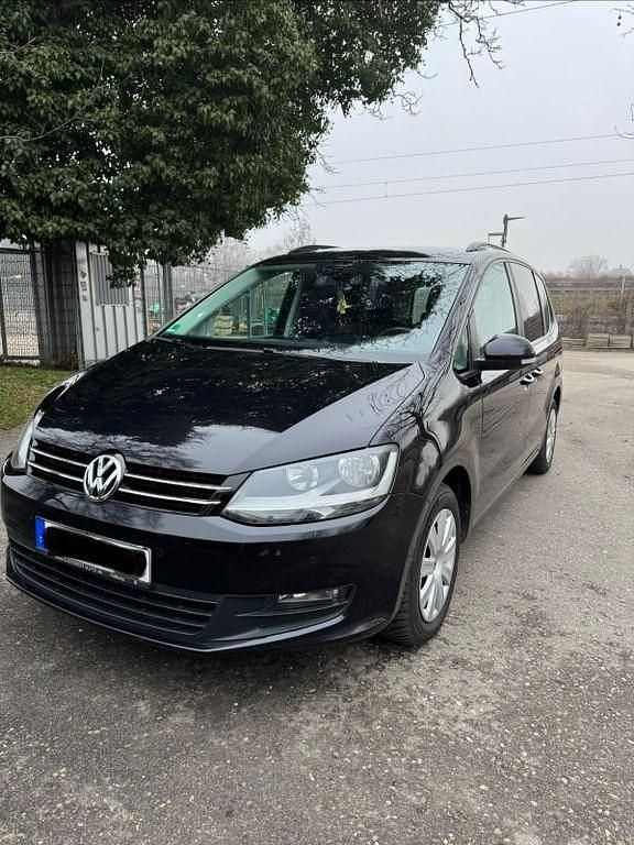 Gebraucht VW Sharan Trendline 140 PS (102 kW) 2011 Schwarz Van / Kleinbus