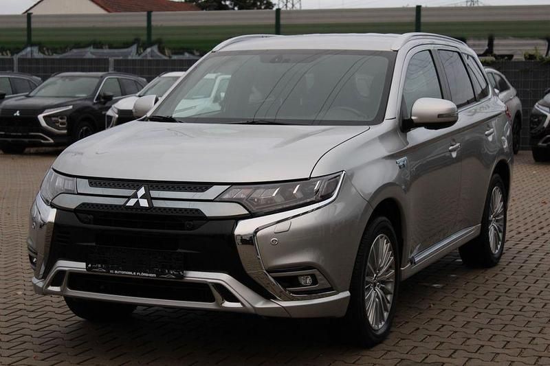 Silber Gebraucht 2019 Mitsubishi Outlander P-HEV Edition SUV | 17.990 € (Superpreis) - Bild 1/4