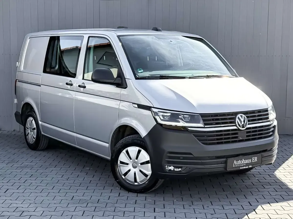 Gebraucht VW Transporter 150 PS (110 kW) 2021 Reflexsilber Van