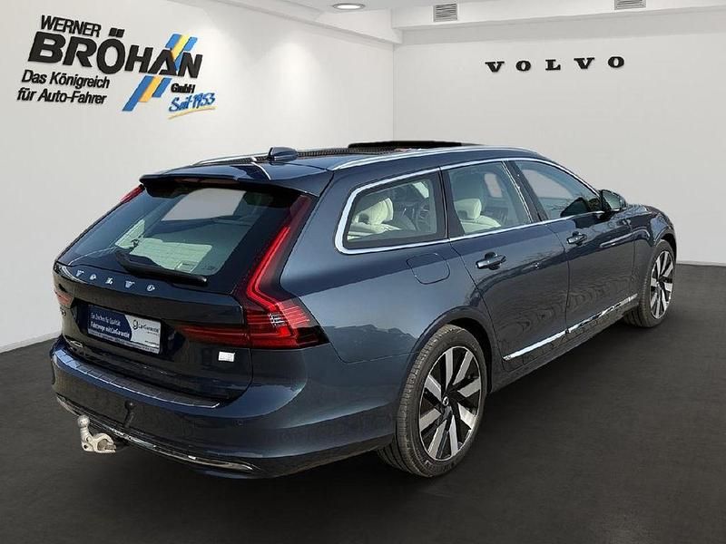 Gebraucht Volvo V90 Ultimate 455 PS (334 kW) 2024 Denim blue / metallic Kombi