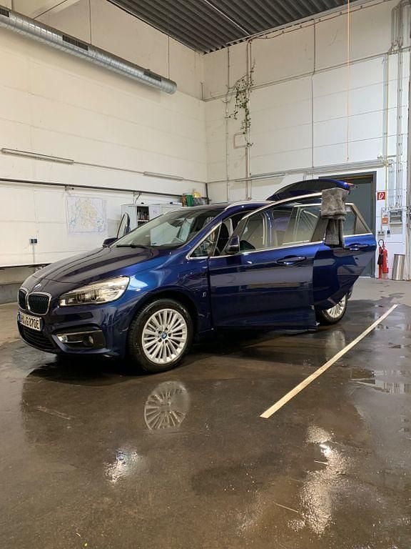 Gebraucht BMW 225 Active Tourer iPerformance 224 PS (164 kW) 2017 Blau Van / Kleinbus