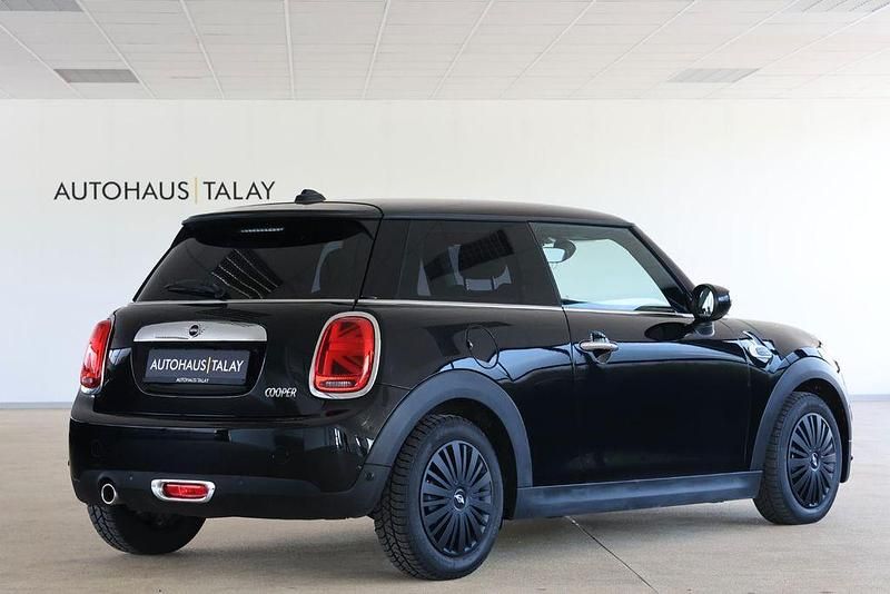 Second-hand Mini Cooper 136 CP (100 kW) 2021 Negru Hatchback