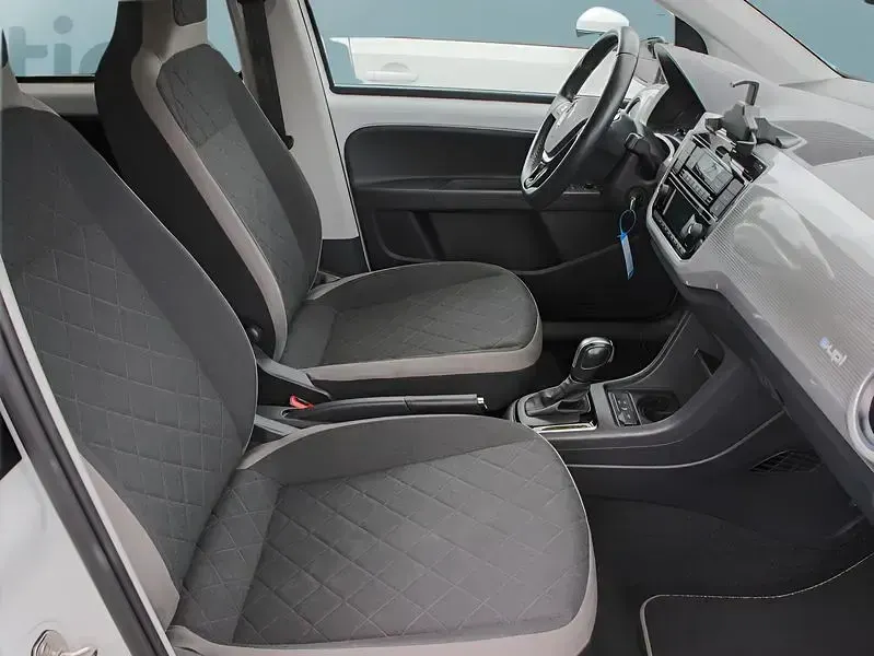 Gebraucht VW e-up! Style 60 kW (82 PS) 2022 Weiß Kleinwagen