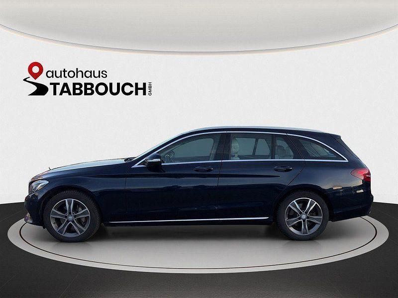 Gebraucht Mercedes C250 204 PS (150 kW) 2015 Blau Limousine
