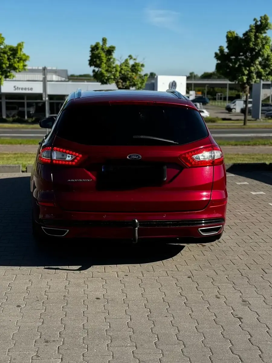 Gebraucht Ford Mondeo 180 PS (132 kW) 2015 Rot Kombi