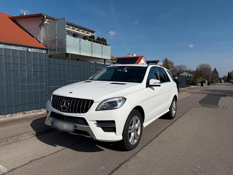 Gebraucht Mercedes ML350 256 PS (188 kW) 2015 Weiß SUV