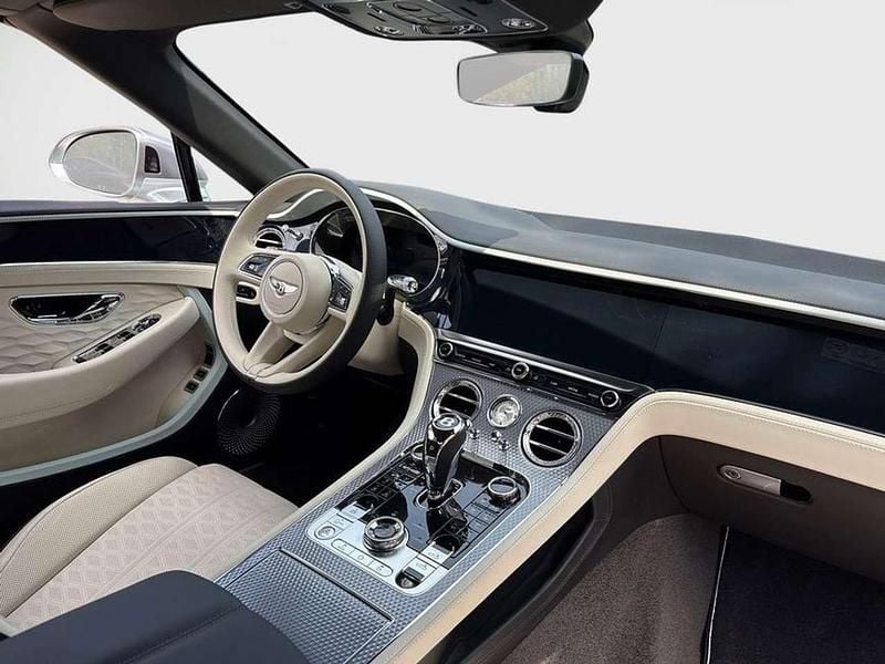 Nowe Bentley Continental Mulliner 600 KM (441 kW) 2026 Srebrny Kabriolet