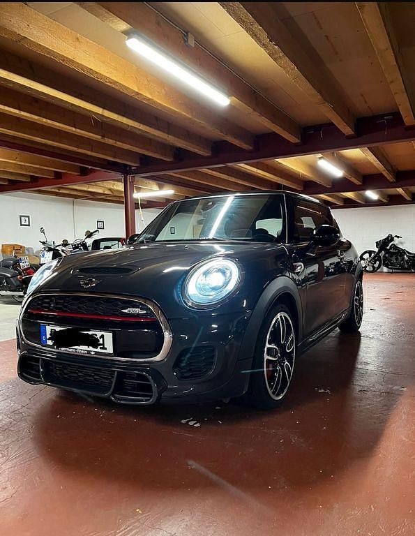 Gebraucht Mini John Cooper Works 231 PS (169 kW) 2018 Schwarz Kleinwagen